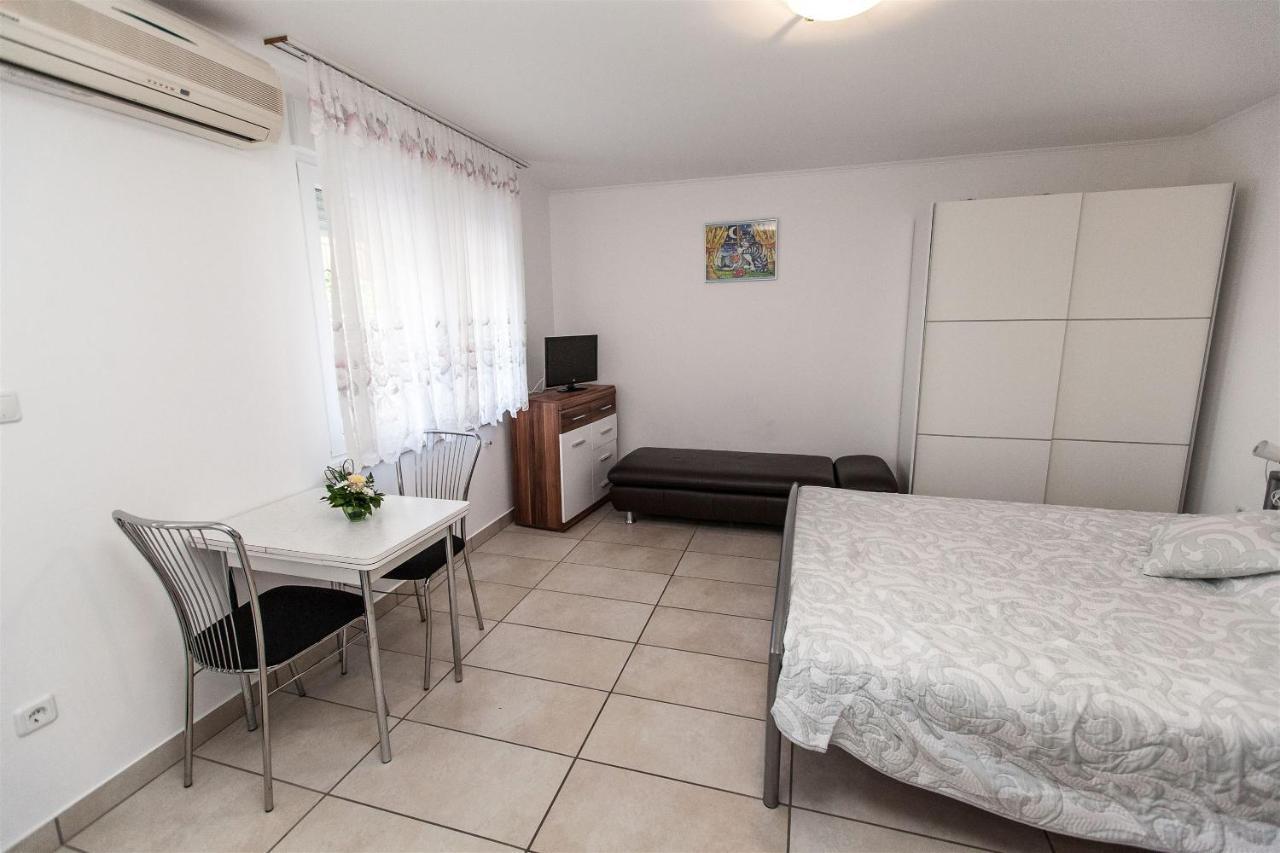 קריקווניצה Apartments Carmen מראה חיצוני תמונה
