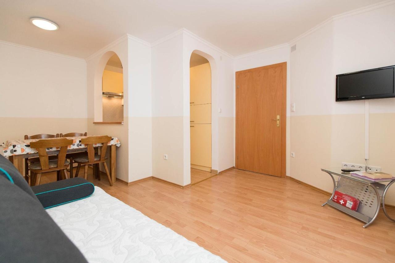קריקווניצה Apartments Carmen מראה חיצוני תמונה