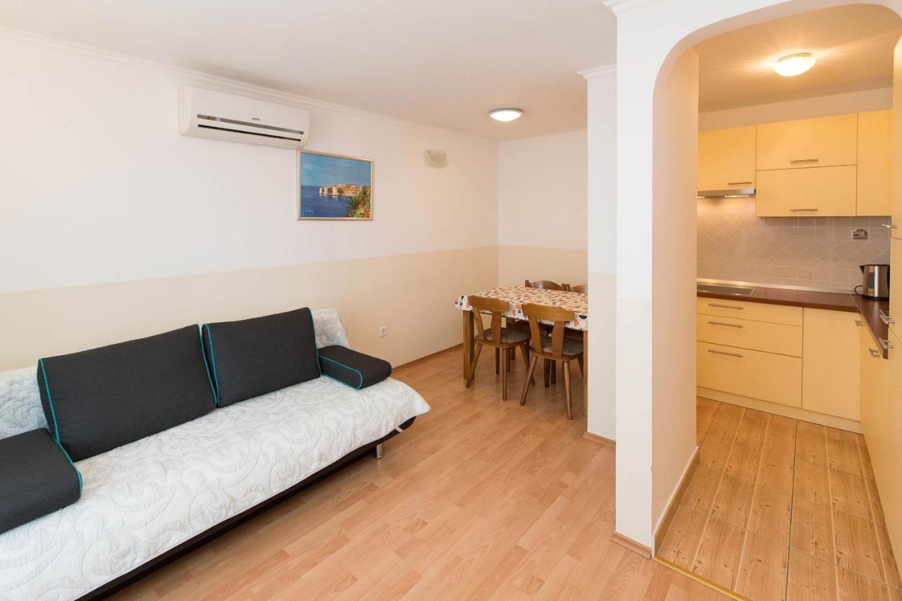 קריקווניצה Apartments Carmen מראה חיצוני תמונה