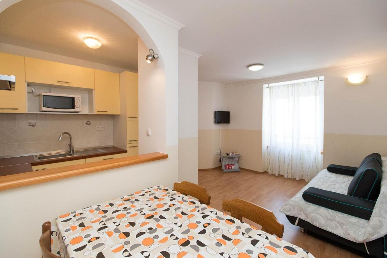 קריקווניצה Apartments Carmen מראה חיצוני תמונה