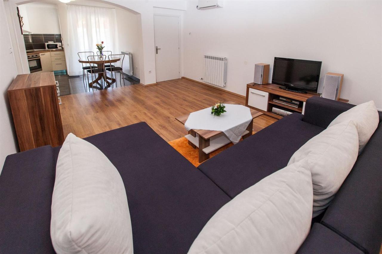 קריקווניצה Apartments Carmen מראה חיצוני תמונה